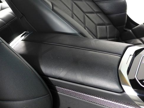 Used 2023 BMW 740i w/ Parking Assistance Package image 16