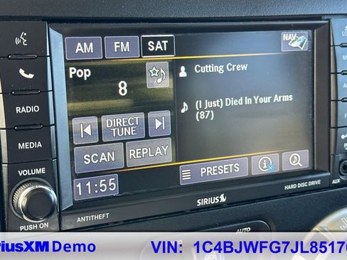 Used 2018 Jeep Wrangler Unlimited Rubicon w/ Connectivity Group image 27