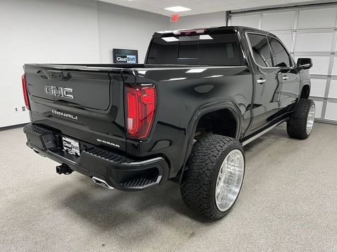 Used 2023 GMC Sierra 1500 Denali Ultimate AWD/4WD image 10