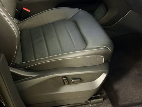 Used 2025 Volkswagen Atlas SEL image 51