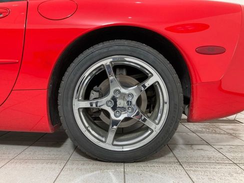 Used 2000 Chevrolet Corvette Coupe w/ Performance Handling Pkg image 15