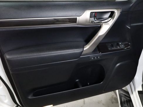 Used 2014 Lexus GX 460 AWD/4WD image 10