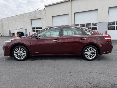 Used 2013 Toyota Avalon XLE Touring image 2