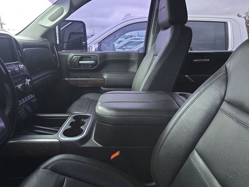 Used 2023 GMC Sierra 2500 Denali w/ Denali Ultimate Package AWD/4WD image 5