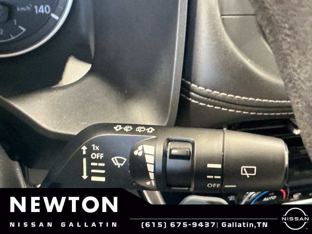 Used 2022 Nissan Rogue SV FWD image 30