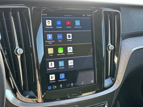 Certified 2023 Volvo V60 B5 Cross Country Ultimate w/ Climate Package image 11