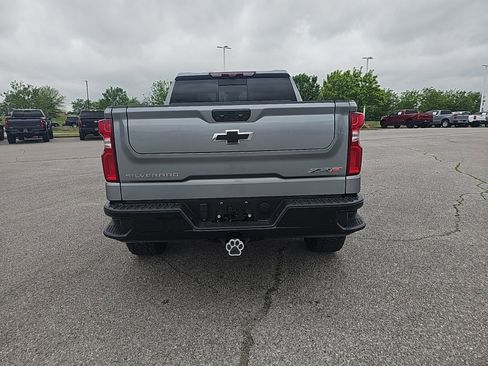 Used 2023 Chevrolet Silverado 1500 ZR2 w/ Technology Package AWD/4WD image 7