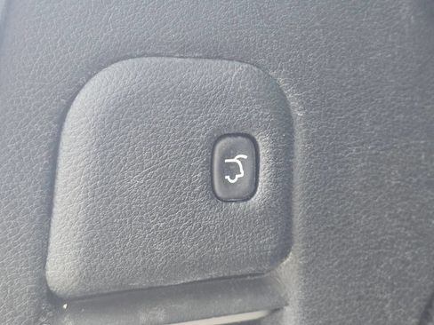 Used 2015 Jeep Grand Cherokee Overland AWD/4WD image 24