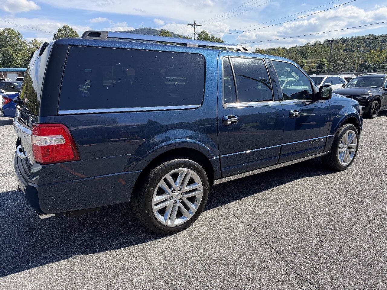Used 2017 Ford Expedition EL Platinum AWD/4WD image 6