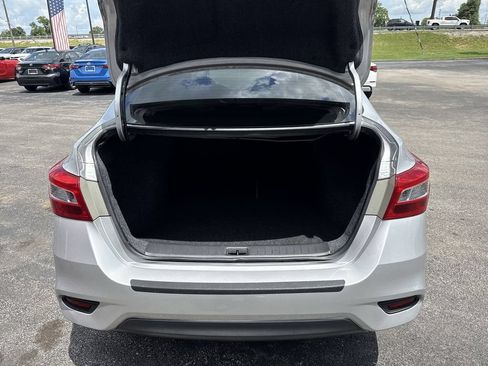 Used 2019 Nissan Sentra S FWD image 17