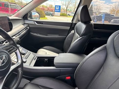 Used 2023 Hyundai Palisade SEL w/ Premium Package AWD/4WD image 14