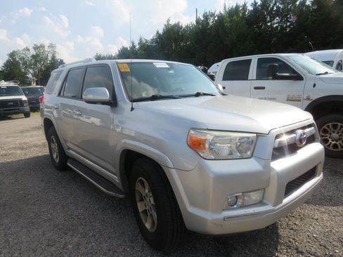 Used 2012 Toyota 4Runner SR5 w/ Convenience Pkg RWD image 3