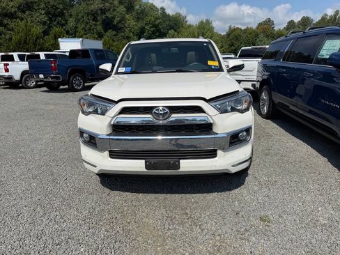 Used 2017 Toyota 4Runner Limited AWD/4WD image 2