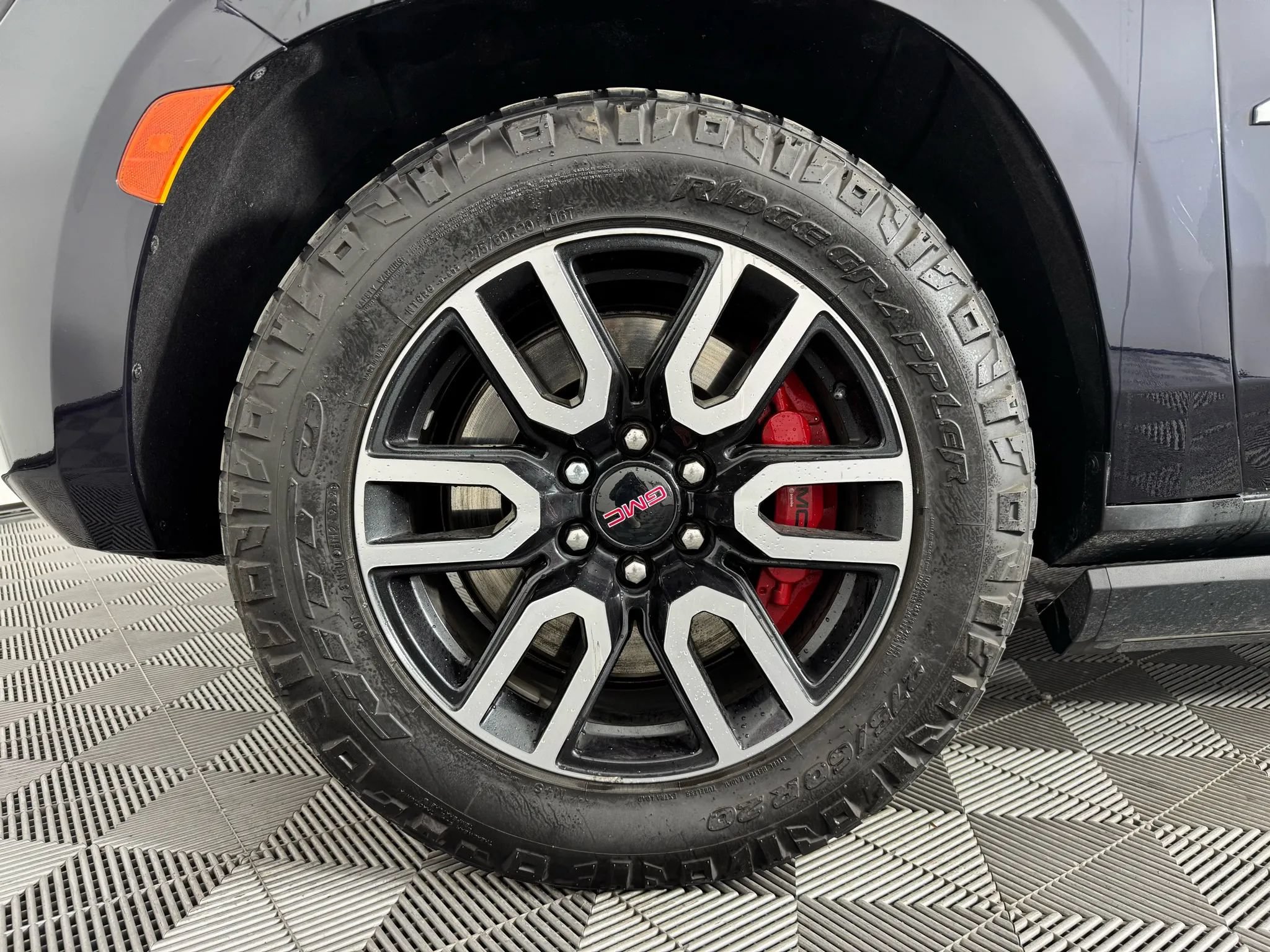 Used 2022 GMC Yukon AT4 AWD/4WD image 50