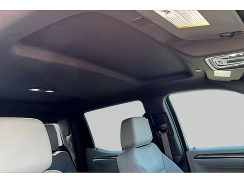 Used 2024 Chevrolet Silverado 1500 LTZ w/ LTZ Convenience Package II AWD/4WD image 28