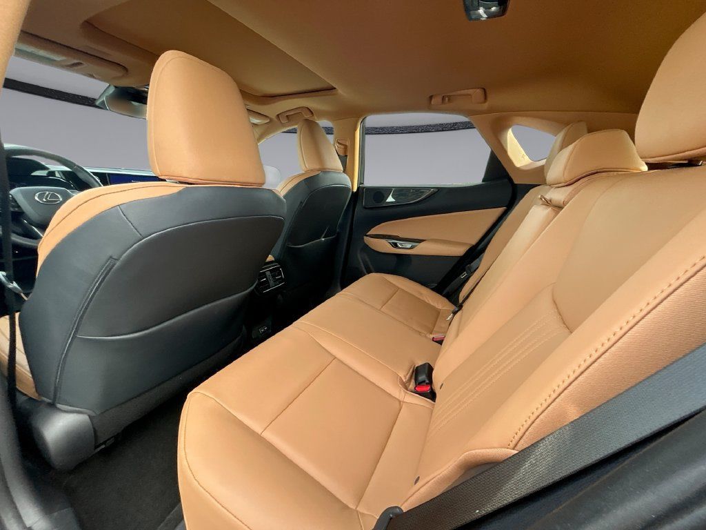 Used 2024 Lexus NX 250 FWD image 15