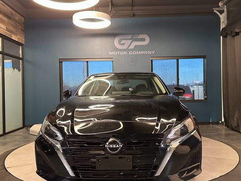 Used 2023 Nissan Altima 2.5 SL AWD/4WD image 8