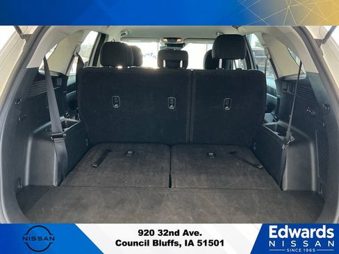 Used 2022 Kia Sorento LX FWD image 9