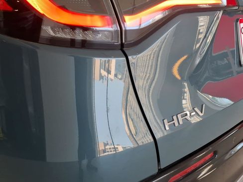 Used 2024 Honda HR-V EX-L image 8