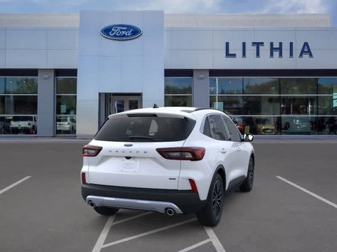 New 2026 Ford Escape SE FWD image 8