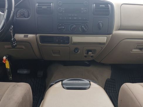 Used 2005 Ford F250 XLT RWD image 11