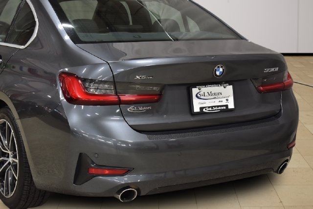 Used 2020 BMW 330i xDrive Sedan w/ Convenience Package AWD/4WD image 37