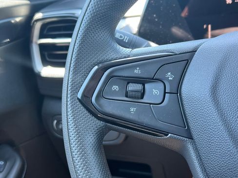 Used 2025 Chevrolet TrailBlazer LT AWD/4WD image 20