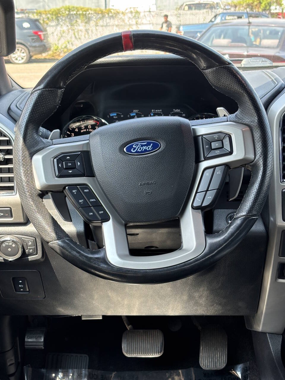Used 2017 Ford F150 Lariat w/ Equipment Group 502A Luxury AWD/4WD image 25
