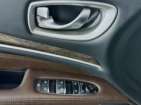 Used 2013 INFINITI JX35 AWD w/ Premium Pkg image 18
