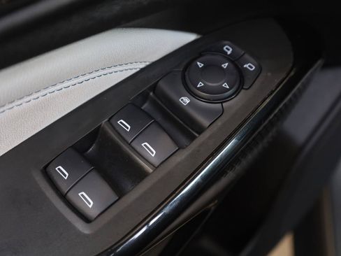 Used 2024 Chevrolet Trax LT FWD image 35