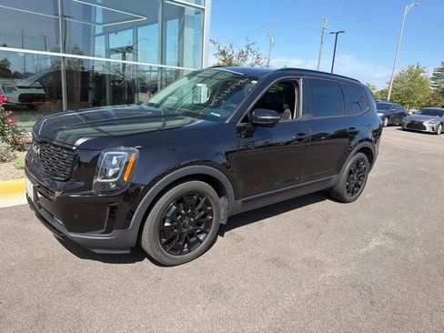 Used 2022 Kia Telluride SX w/ Nightfall Edition Package AWD/4WD image 11