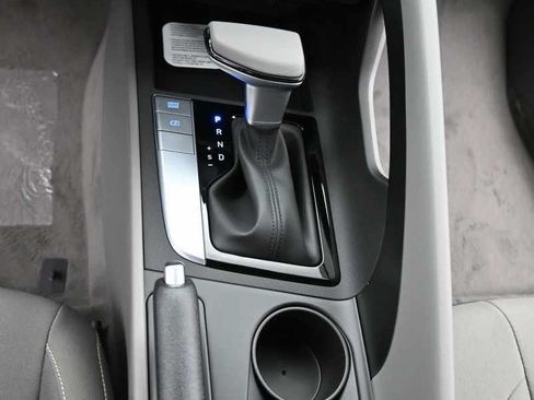 New 2026 Hyundai Elantra Sport FWD image 21