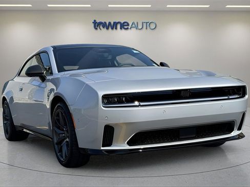Used 2024 Dodge Charger R/T Scat Pack w/ Plus Group image 7