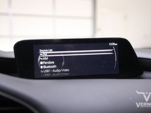 Used 2021 MAZDA MAZDA3 s image 23