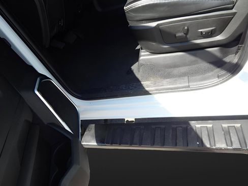 Used 2024 RAM 3500 Laramie w/ Night Edition image 10