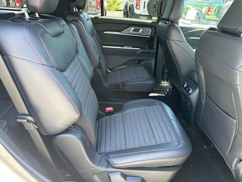 New 2026 Ford Explorer ST-Line w/ ST-Line Street Pack RWD image 20
