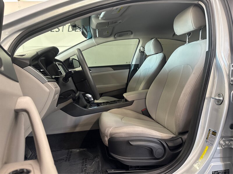 Used 2018 Hyundai Sonata SE FWD image 9
