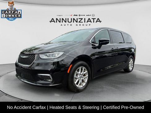 Used 2025 Chrysler Pacifica Select FWD image 1