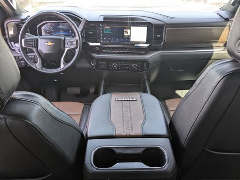Certified 2025 Chevrolet Silverado 3500 High Country w/ Technology Package AWD/4WD image 27