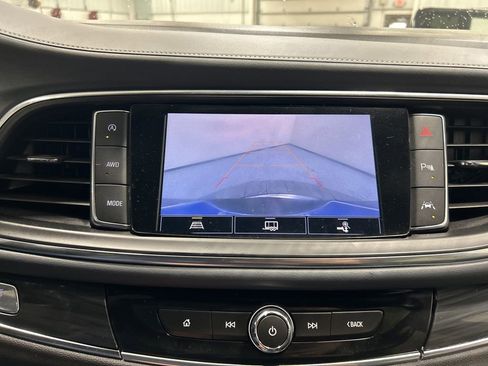 Used 2023 Buick Enclave Essence w/ Sport Touring Edition image 18