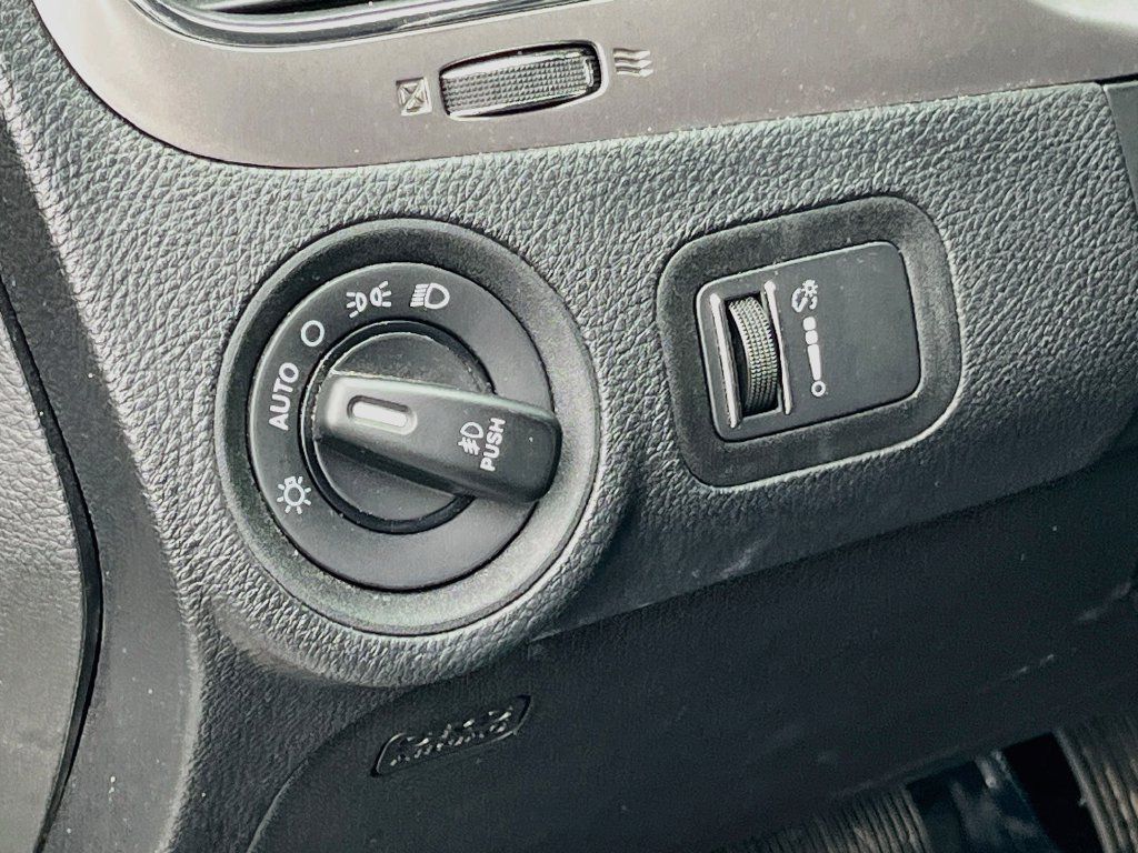 Used 2020 Dodge Journey Crossroad FWD image 10