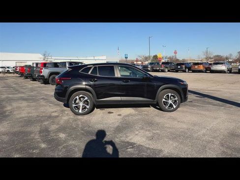 Used 2024 Chevrolet Trax RS w/ Driver Confidence Package image 32