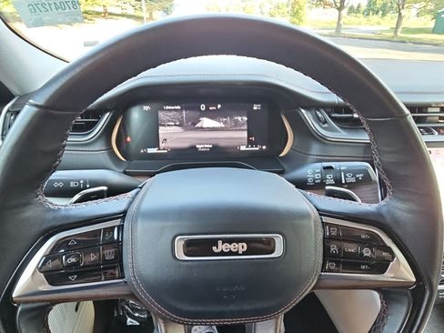 Used 2023 Jeep Grand Cherokee L Summit w/ Advanced Protech Group IV AWD/4WD image 21
