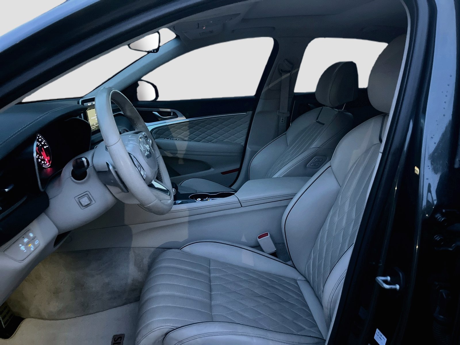 Used 2019 Genesis G70 3.3T Design RWD image 22