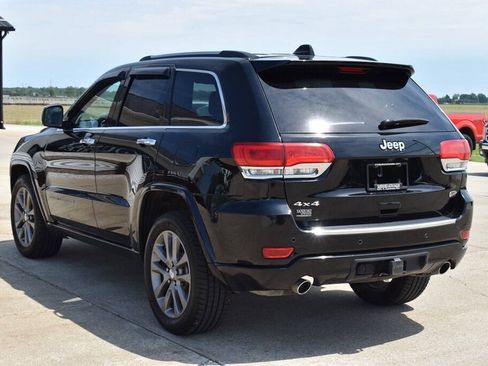 Used 2017 Jeep Grand Cherokee Overland w/ Jeep Active Safety Group AWD/4WD image 5
