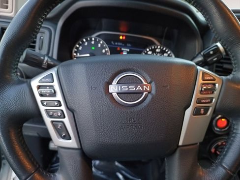 Used 2023 Nissan Titan SV w/ SV Convenience Package image 13