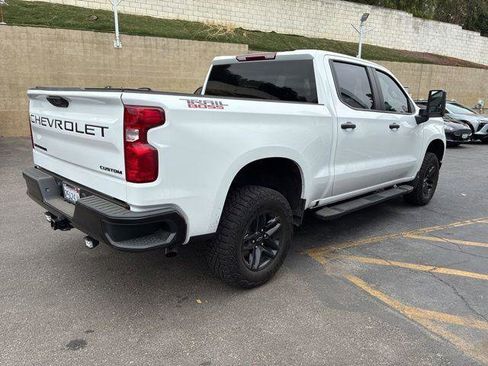 Used 2026 Chevrolet Silverado 1500 Custom Trail Boss w/ LPO, Dark Essentials Package AWD/4WD image 7