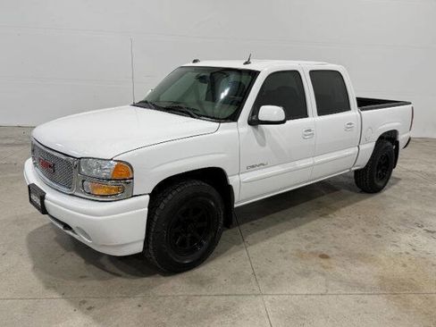 Used 2005 GMC Sierra 1500 Denali w/ Safe And Sound Package AWD/4WD image 2