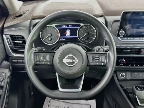 Used 2023 Nissan Rogue SV AWD/4WD image 18
