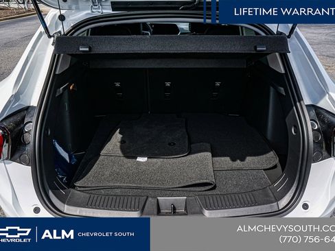 New 2026 Chevrolet Trax LT w/ Sunroof Package image 24